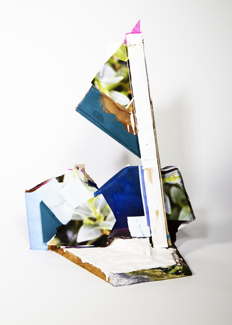 Done, undone. (2025) Mixed media. 70 x 40 x 50 cm 